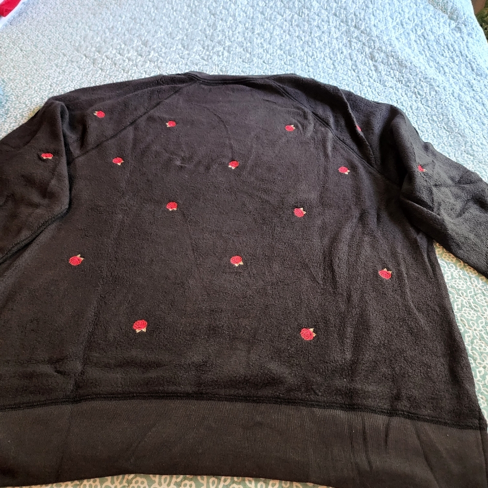 NWOT! VICTORIA'S SECRET Black Fleece Sweatshirt & Pants Set with Red Accents M/S - Picture 4 of 7